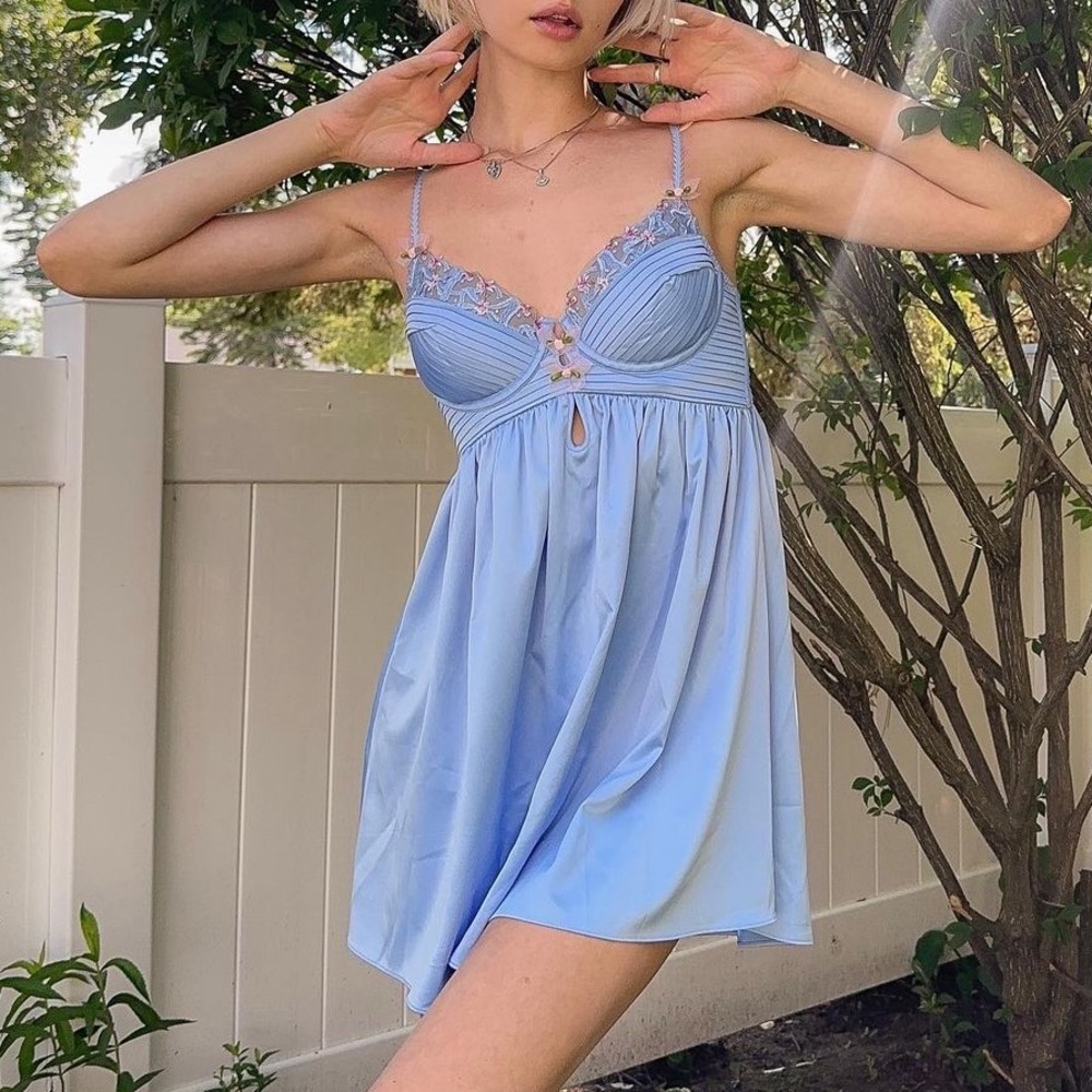 FOR LOVE & LEMONS Bell Bow Slip Dress - Picture 4 of 16